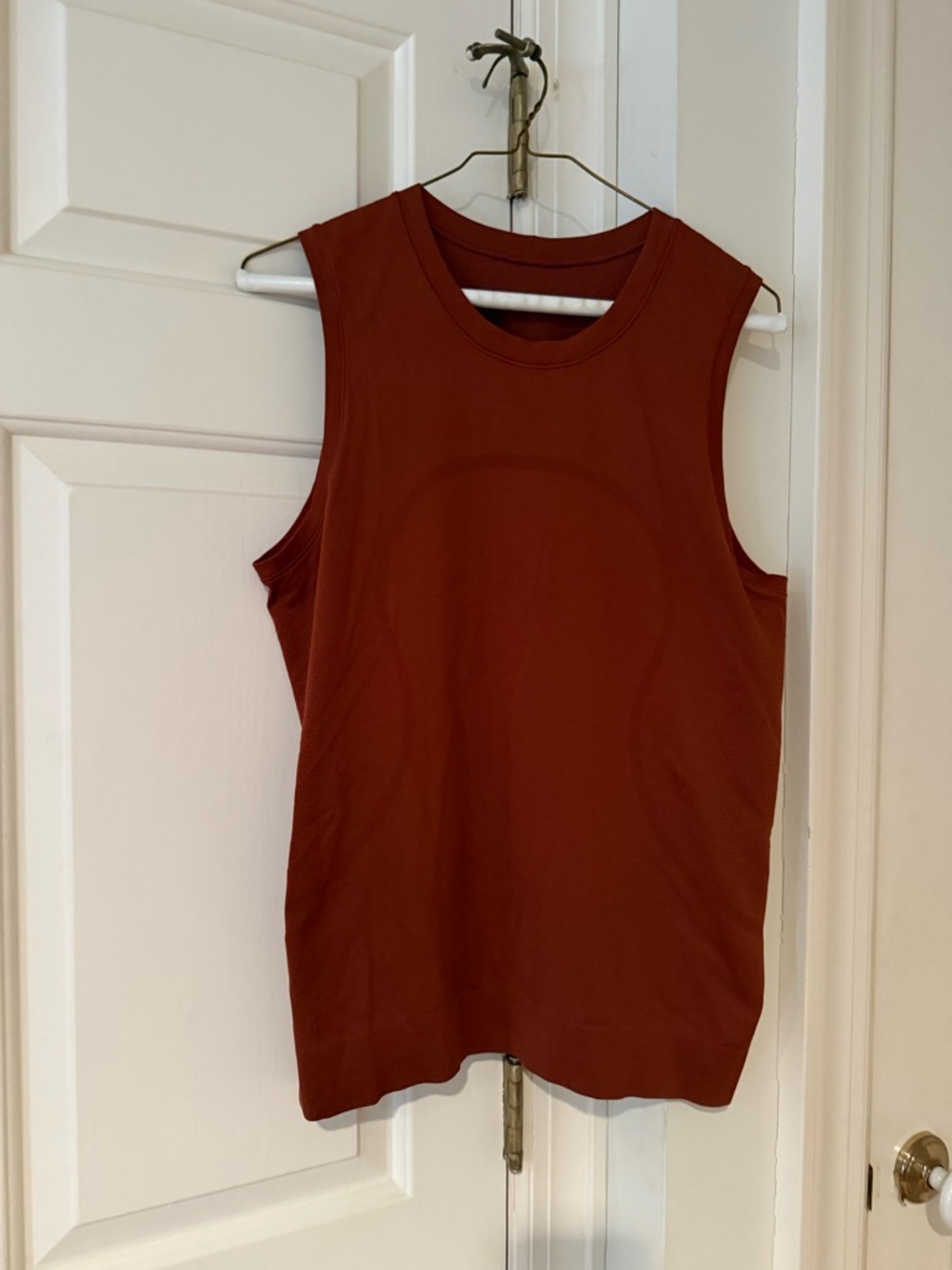 LULULEMON SWIFTLY TANK SIZE 6